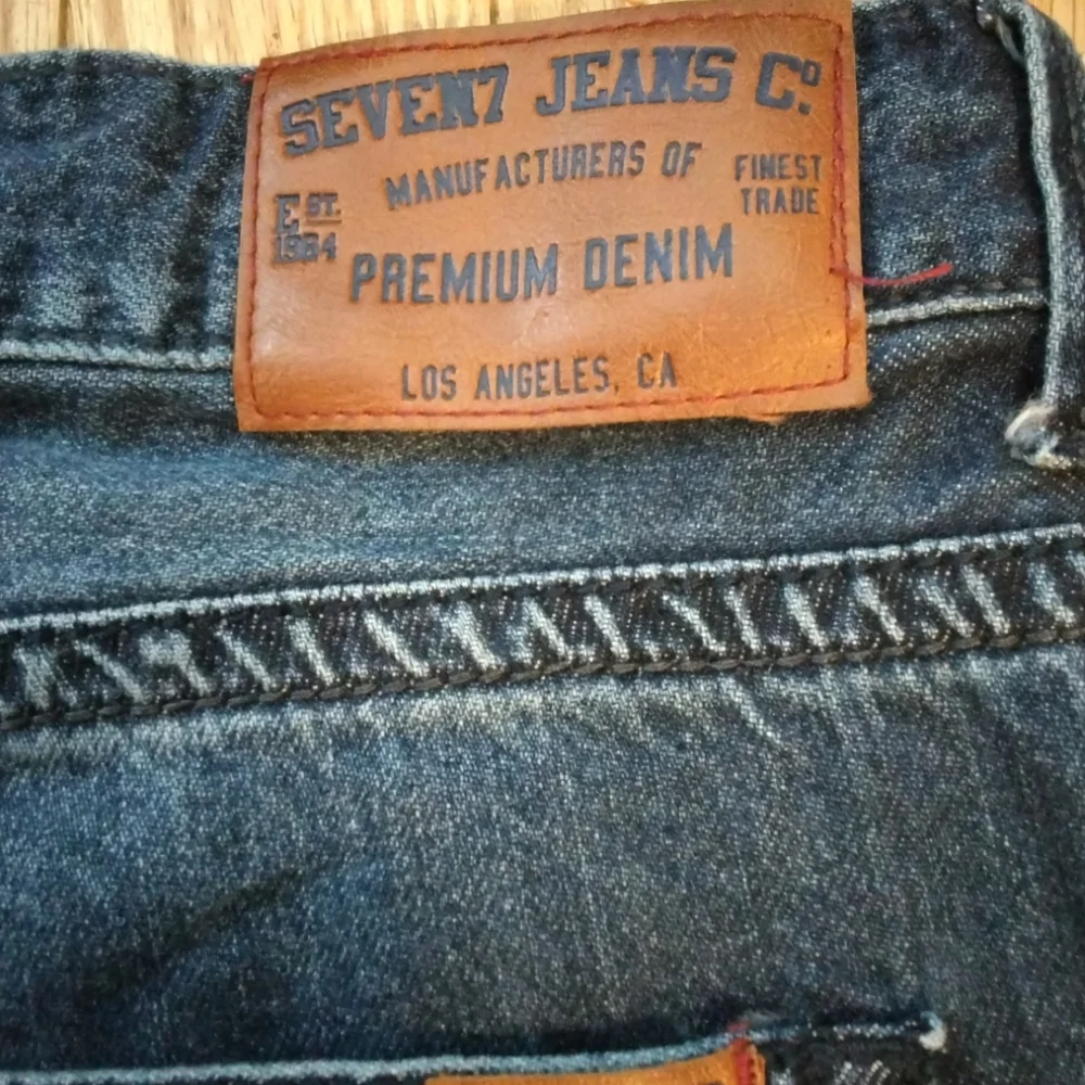 - - Seven dark denim bermuda jean shorts sz 12